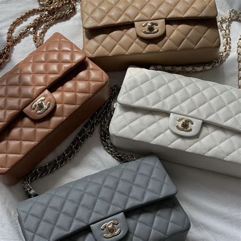 Chanel shoulder bag 2023